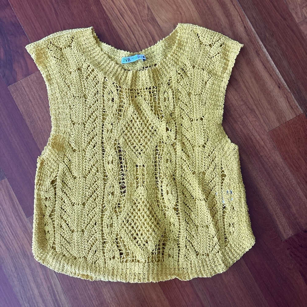 Zara Mustard Knit Cap Sleeve Top